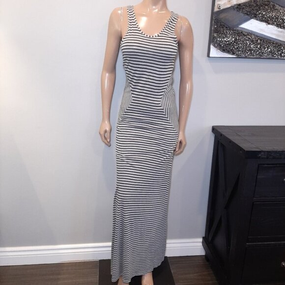 ROMEO & JULIET COUTURE Maxi Dress Striped Sleeveless Fitted Tank Slimming Summer - Picture 12 of 12